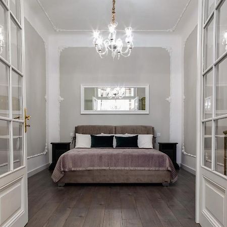 3 Room Apartments , Rohatyntsyv Street Leopoli Esterno foto
