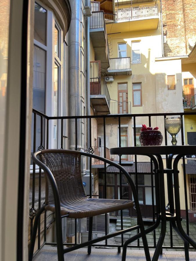 3 Room Apartments , Rohatyntsyv Street Leopoli Esterno foto